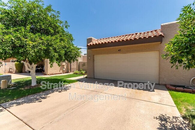 Building Photo - 3345 E University Dr