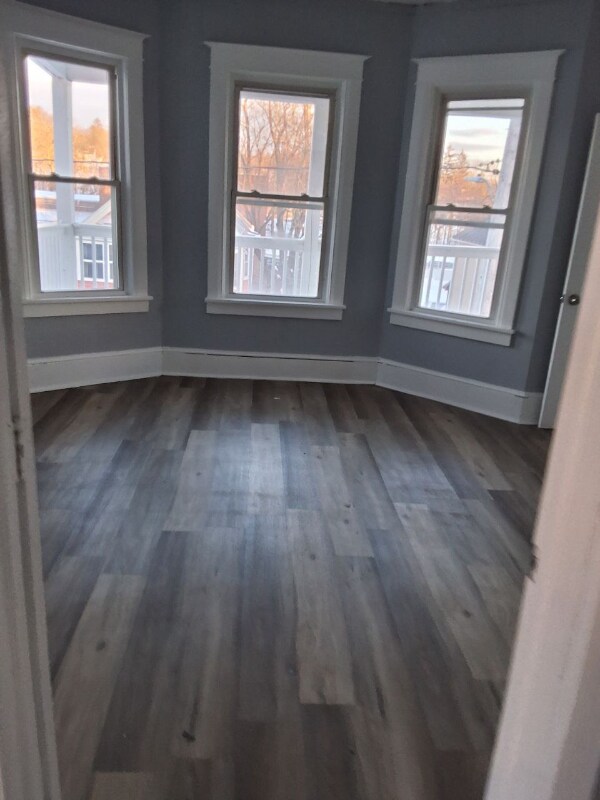 Building Photo - 201 Winnikee Ave