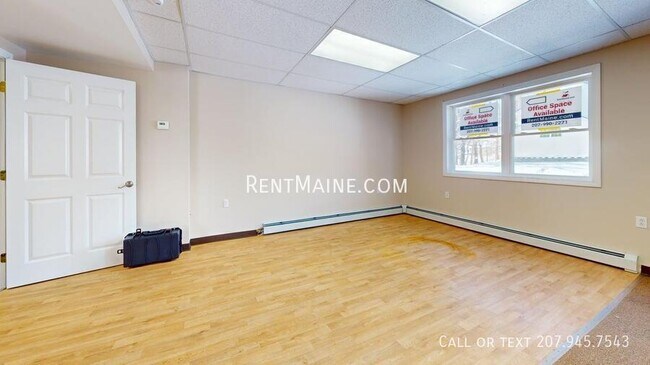 Foto del edificio - 109 Main Rd N