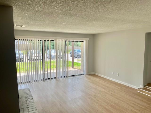 Building Photo - 3575 Oakvale Rd
