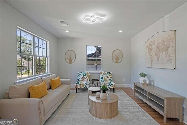 Foto del edificio - 152 Holiday Ave NE