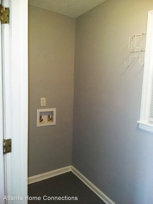 Building Photo - 3 br, 2 bath House - 2425 Thrasher Rd