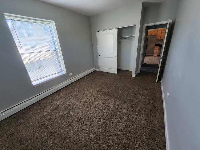 Building Photo - 6800 S Dorchester Ave