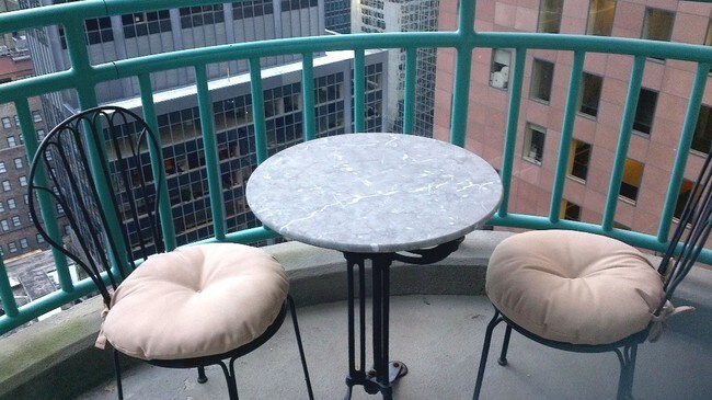Foto del edificio - 146 E 48th St