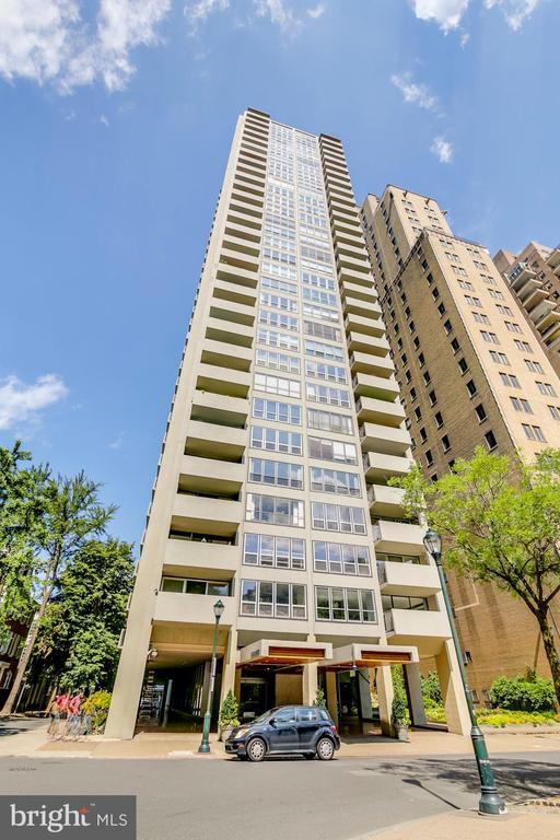 Building Photo - 224-30 W Rittenhouse Square