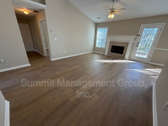 Building Photo - 25 Stephens Way