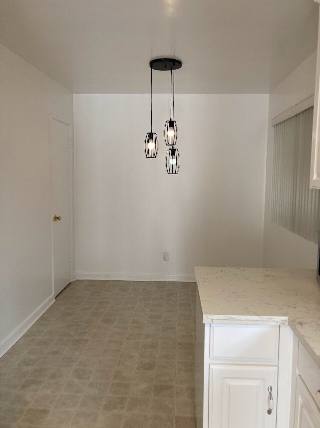 Breakfast Nook - 839 S Sherbourne Dr
