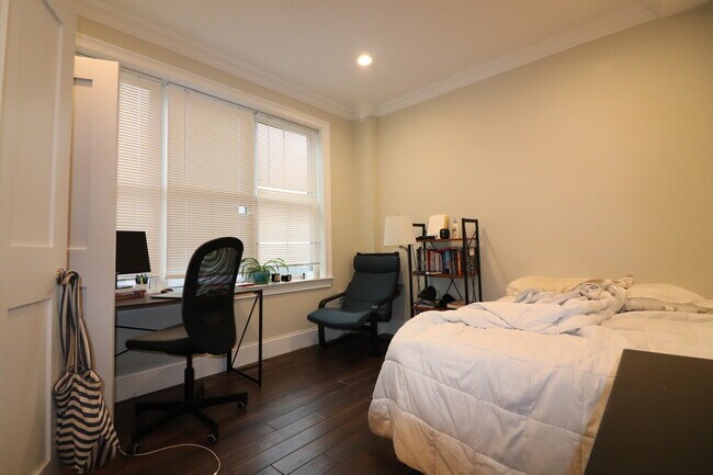 Foto del edificio - 140 Minden St