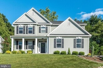 Building Photo - 306 Liam Ln