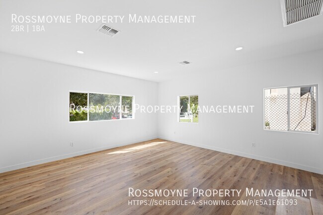 Building Photo - $3000.00-2 bedroom/ I Bathroom Front House...