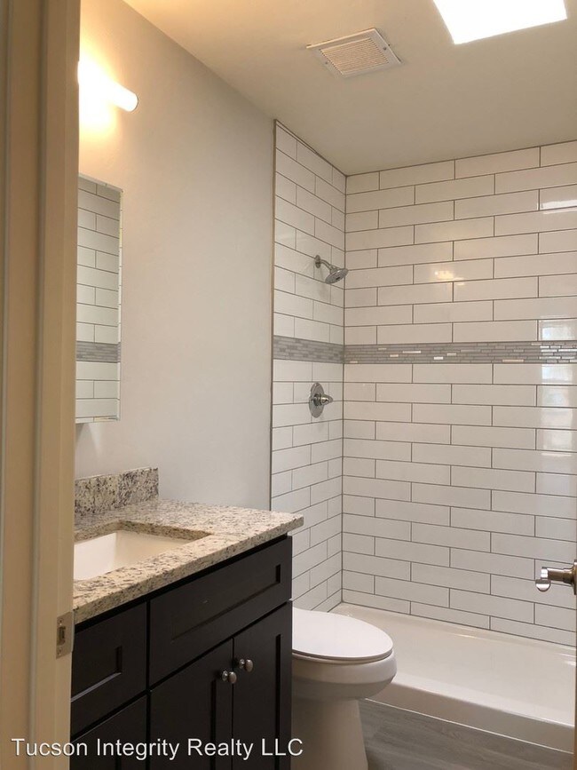Foto del edificio - 1429 N Highland Ave
