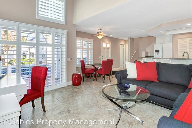 Building Photo - 2 br, 2.5 bath House - 45 Fallingstar