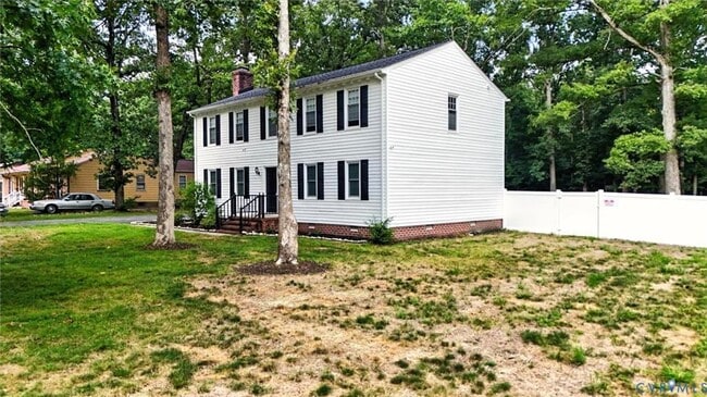 Building Photo - 2930 Brierwood Rd
