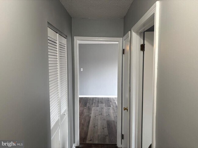 Foto del edificio - 44 Courtside Dr