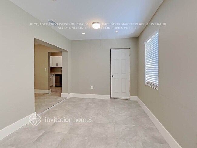 Foto del edificio - 1198 NE 196th St