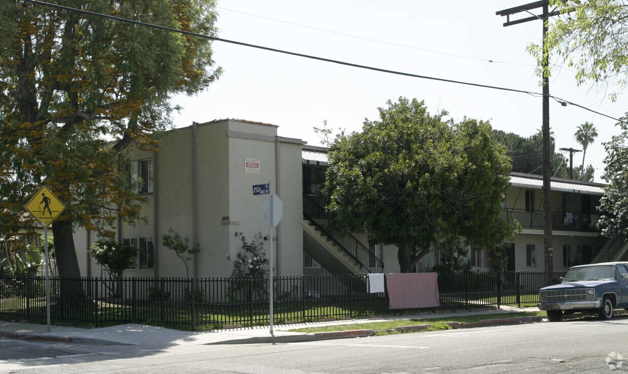 Primary Photo - 1440 253rd St
