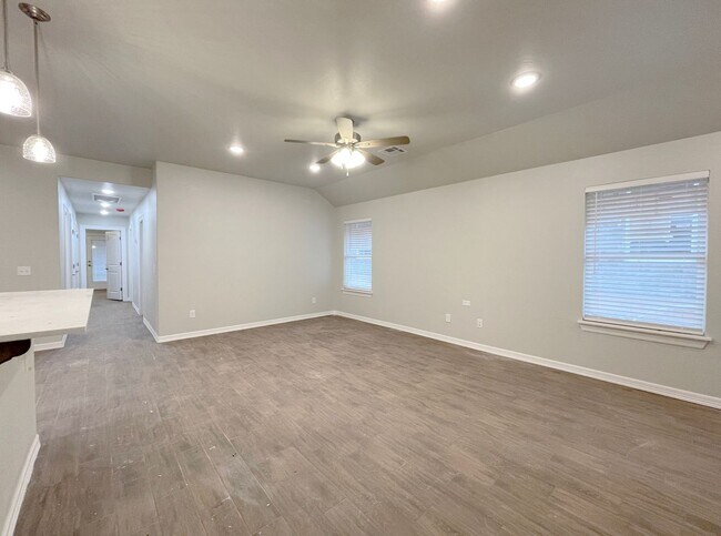 Building Photo - New Build Duplexes in Yukon Schools