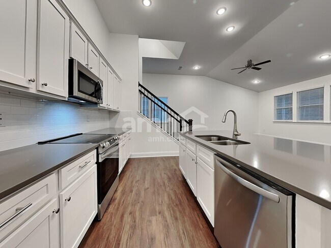 Building Photo - 4977 Pebble Bridge Wy