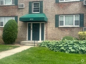 Building Photo - 973 Fenwood Dr