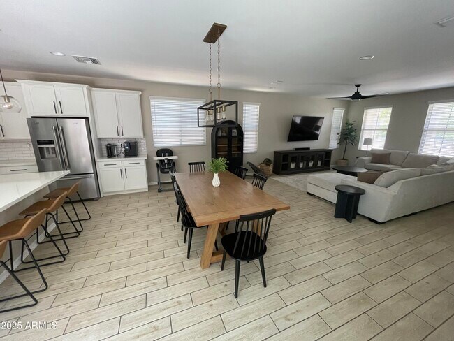 Foto del edificio - 25541 N 21st Ave