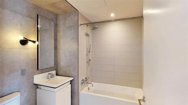Building Photo - 1 bedroom in Brooklyn NY 11221