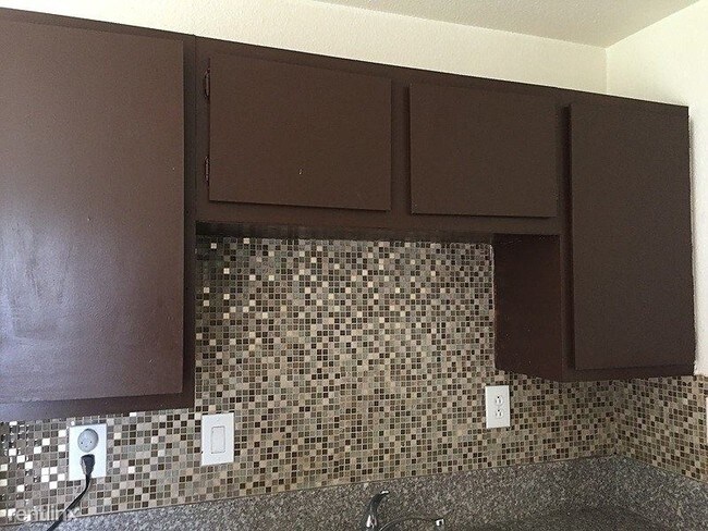 Foto del edificio - 1 br, 1 bath Apartment - 3721 Balsam Street
