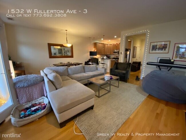 Foto del edificio - 1532 W Fullerton Ave