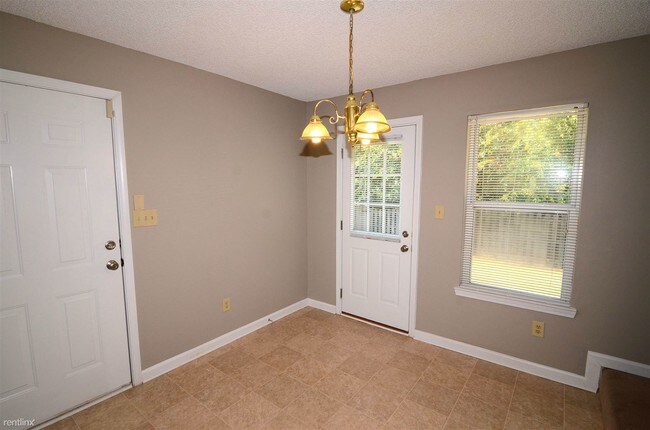 Building Photo - 2 br, 2 bath House - 827 Tramore Drive