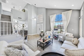 Building Photo - 8380 Campana Dr