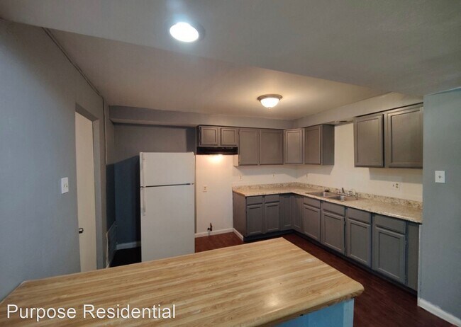 Foto del edificio - 3 br, 1 bath House - 8415 Chalons Ct