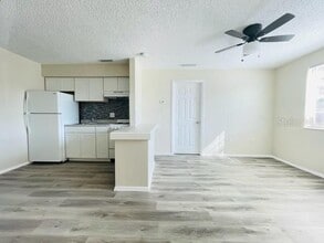 Building Photo - 9013 Westchester Cir