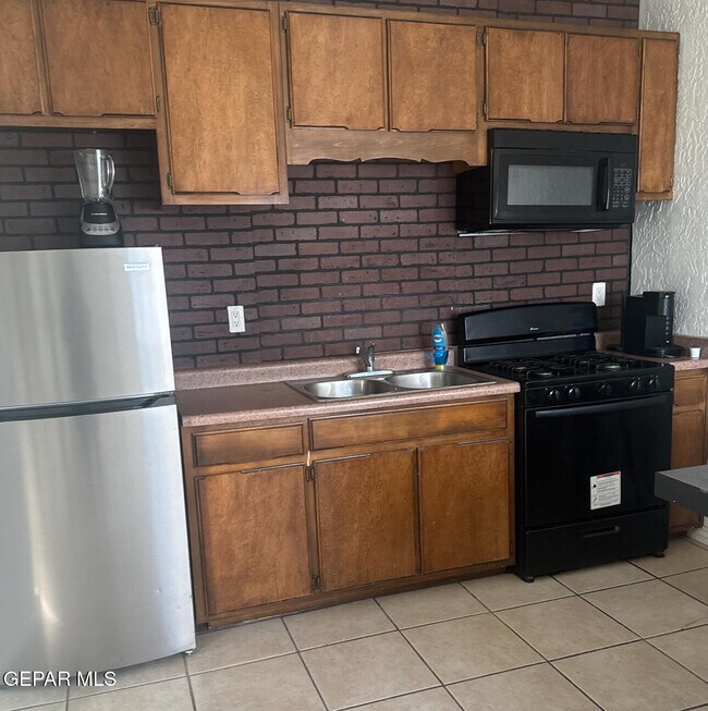 Foto del edificio - 601 N Copia St