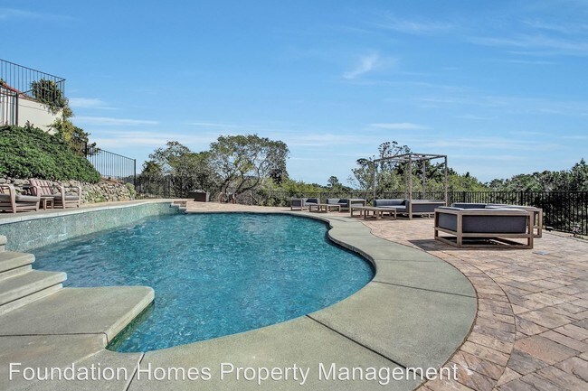Foto del edificio - 5 br, 4 bath House - 609 Summit Avenue