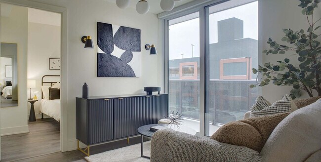 Photo du bâtiment - 2545 Simcoe St N