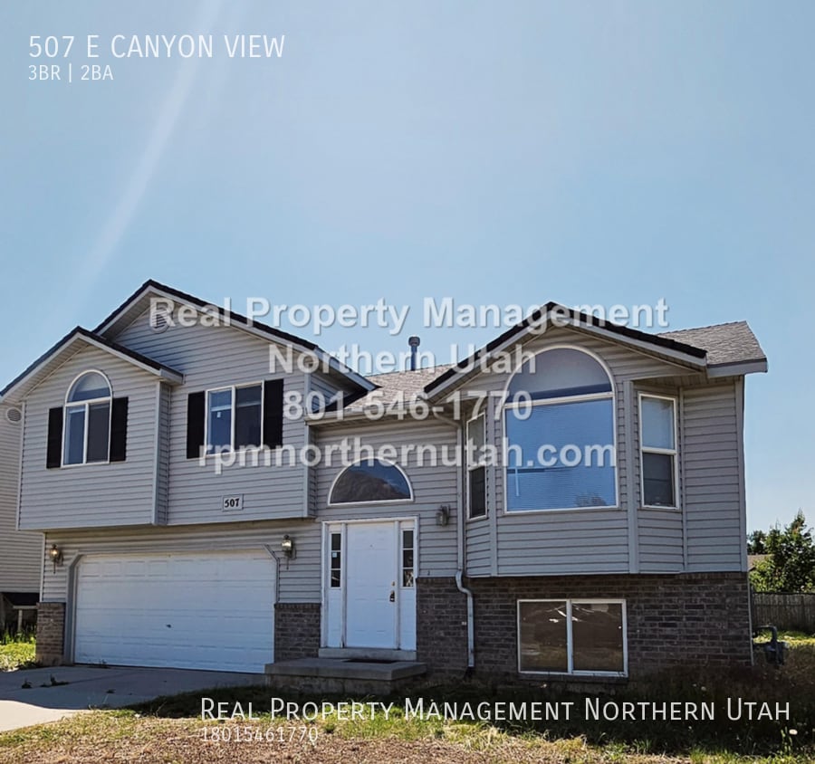 Primary Photo - 507 Canyon View Dr