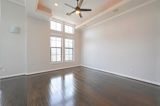 Building Photo - 1739 Oakdale St