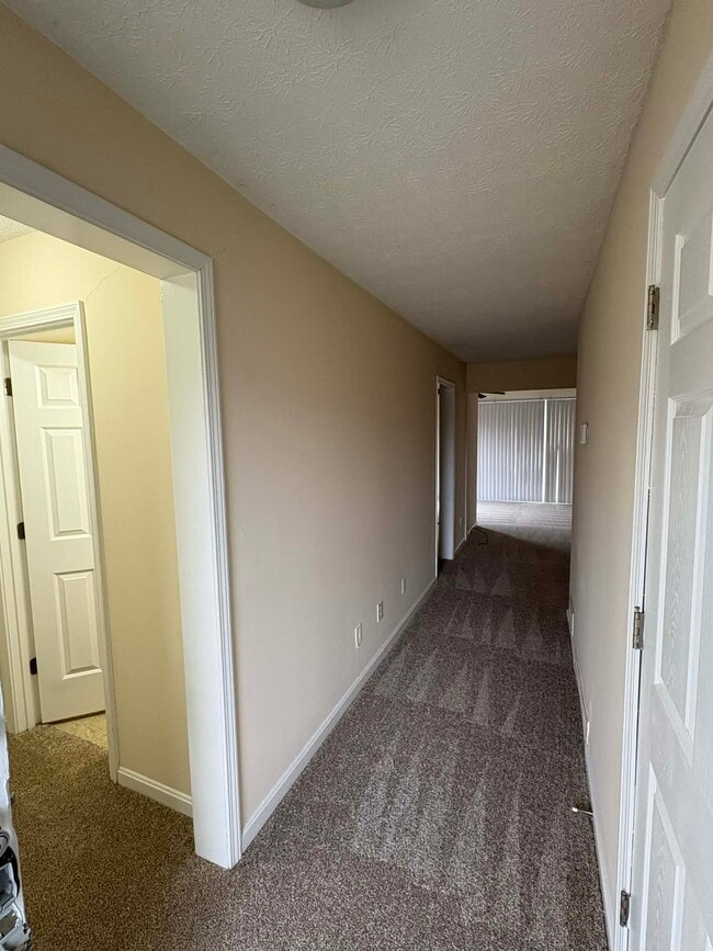 Foto del edificio - 1615 Highland Way