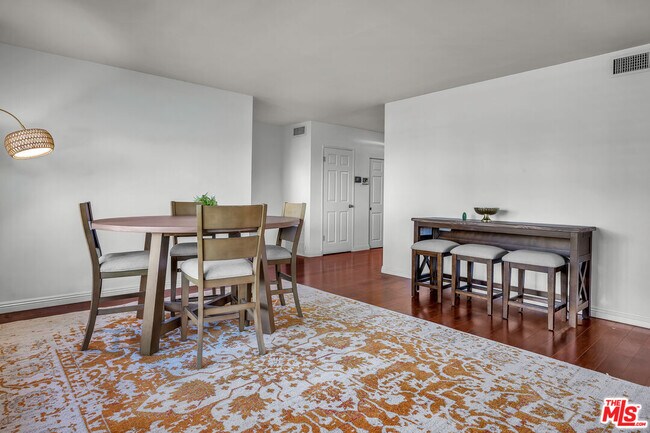 Foto del edificio - 2925 Dona Susana Dr