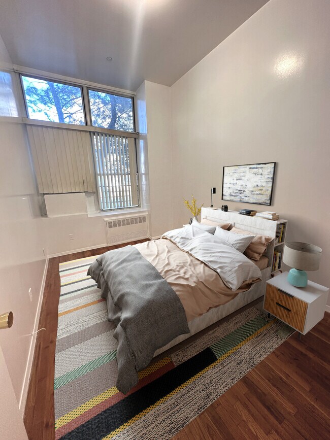 Foto del edificio - 6120 Woodside Ave
