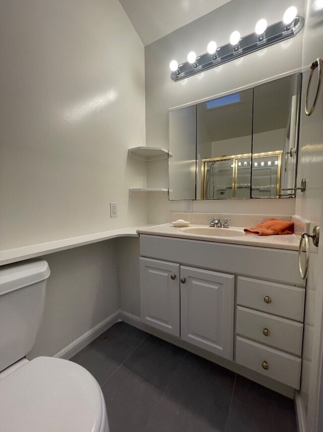 Foto del edificio - 38 Rosebank Ave