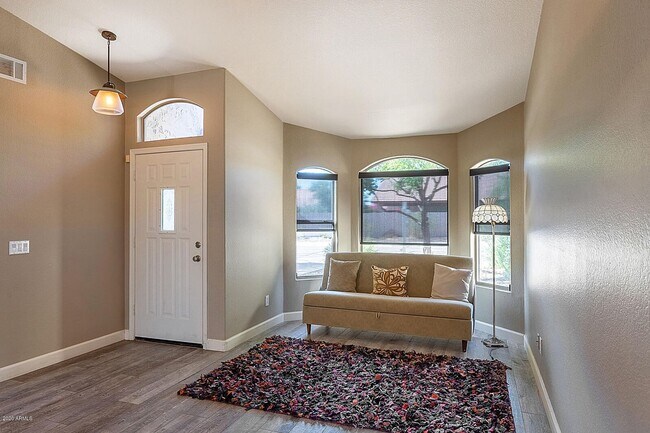 Foto del edificio - Coming Soon! 4 BR/2.5BA | Newly Renovated Single Family Home | 1-Car Garage Parking |With Private...