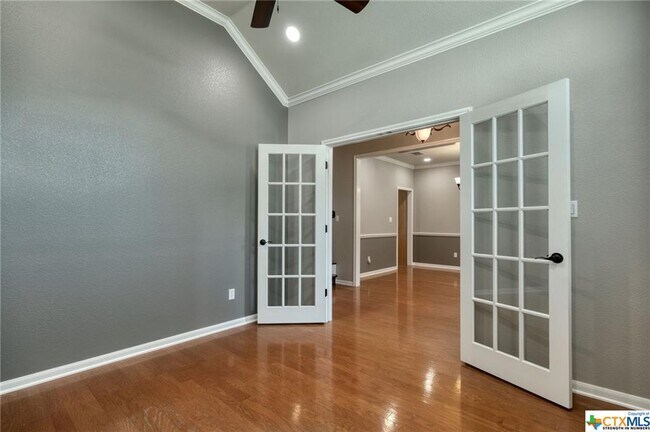 Foto del edificio - 4114 Lord Byron Cove