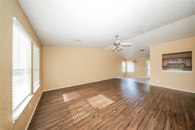 Building Photo - 2524 Waterleaf Dr