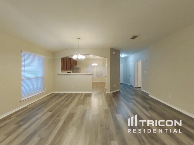 Foto del edificio - 9039 Thomas York Blvd