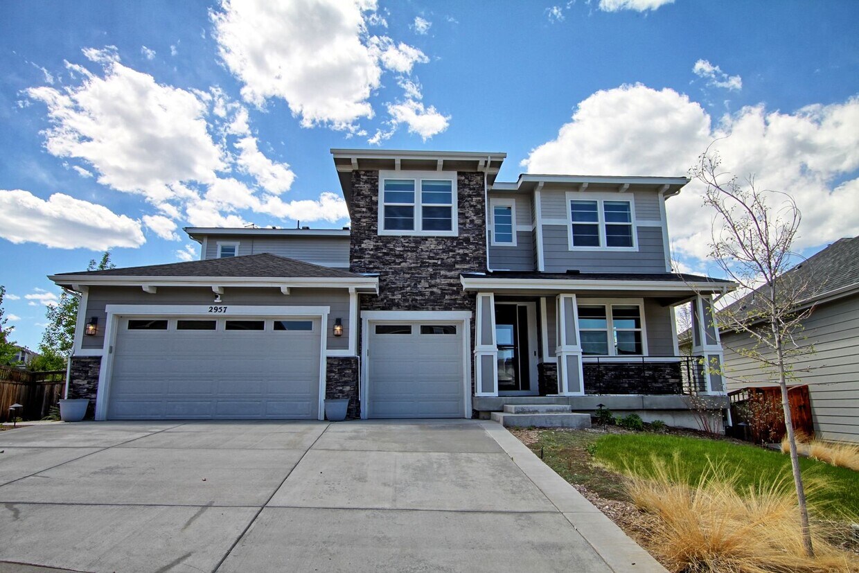 Primary Photo - Luxury 5 bed for Rent in Blacktail at The ...