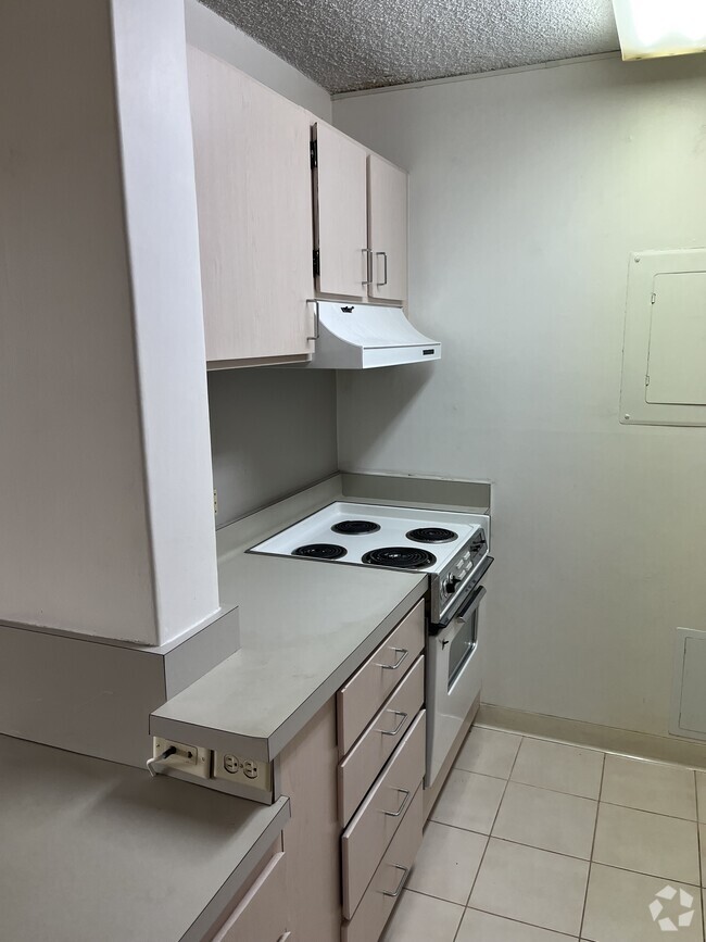 Building Photo - 775 Kinalau Pl