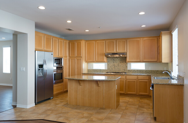 Cocina - Rancho Serrano - Townhomes