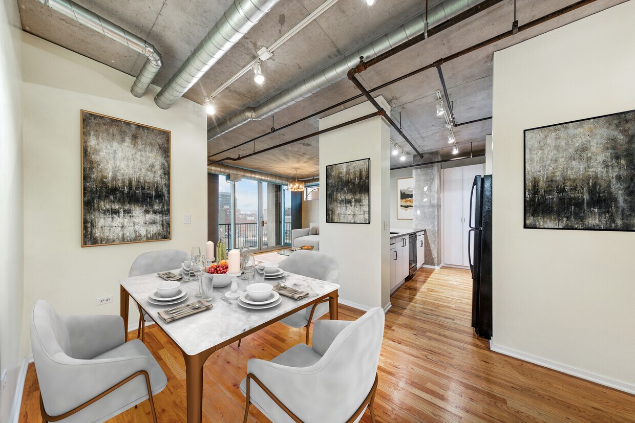 Primary Photo - 700 W Van Buren St