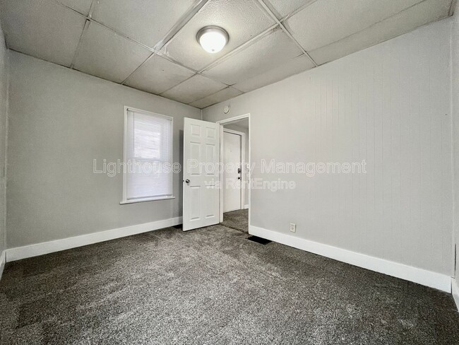 Foto del edificio - 1011 Quarry Ave NW