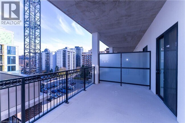 Building Photo - 169 James St S